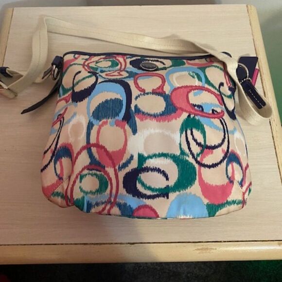Coach F24446 Multi-color signature Ikat crossbody bag - Picture 1 of 6